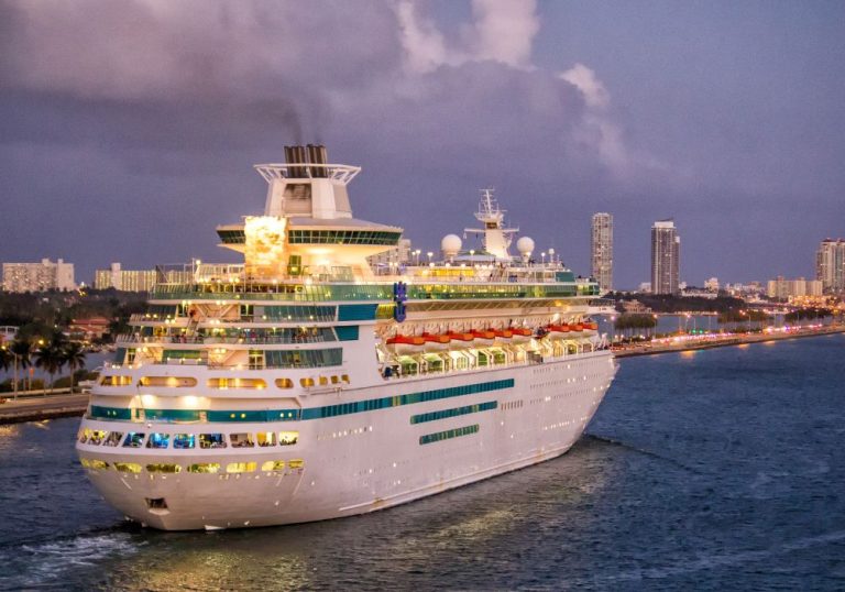 Cruise ship Melbourne